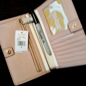 NWT MICHAEL KORS LARGE SNAP WALLET